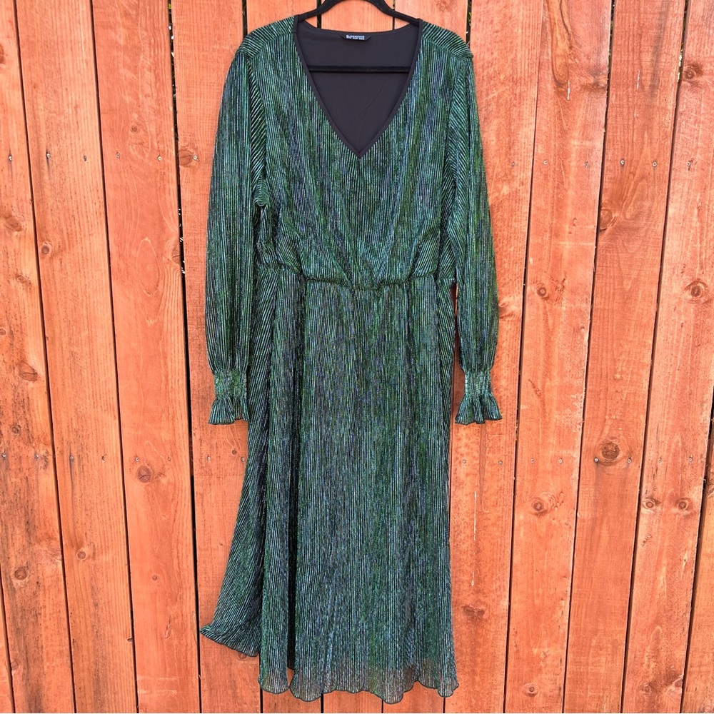 BloomChic Green Wrap Tie Front Long Sleeve Dress